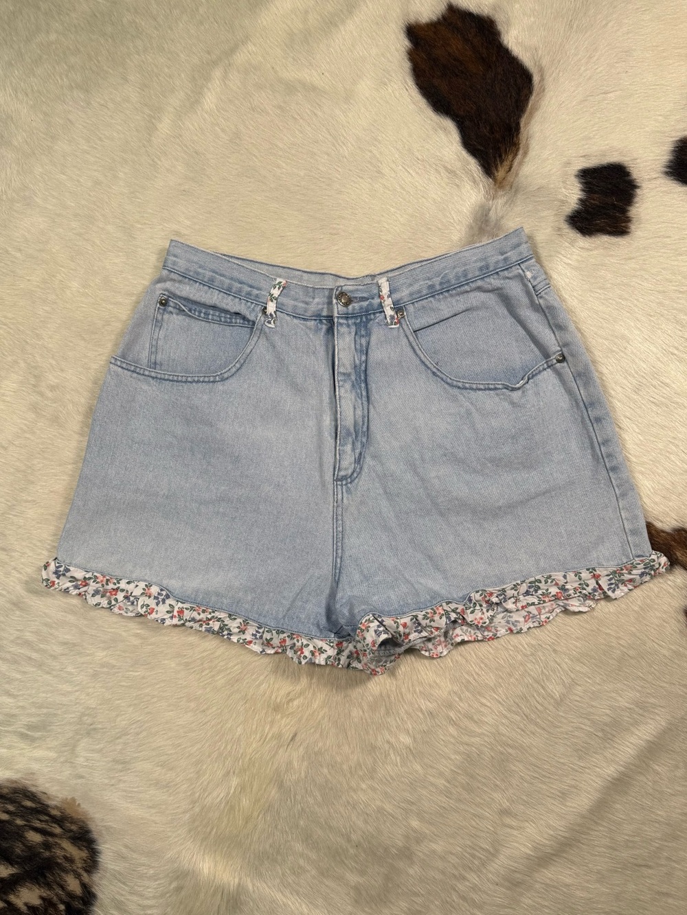 Vintage Floral Trim Denim Shorts Size 18